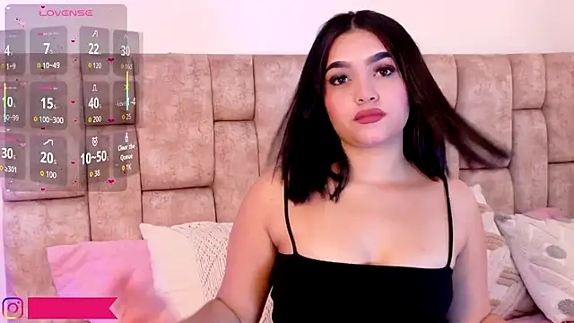 LunaOcampo  online show from 11-20-25, 05:35