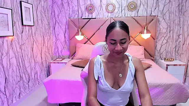 Nia imanni online show from 09-27-25, 12:00