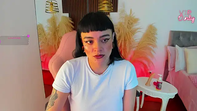 Antonela vargas online show from 07-21-26, 12:17