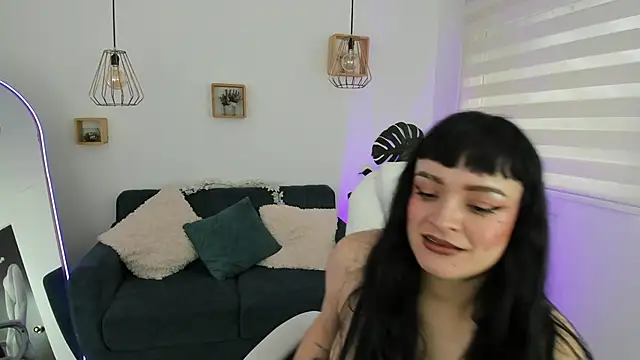 Antonela vargas online show from 02-04-26, 12:33