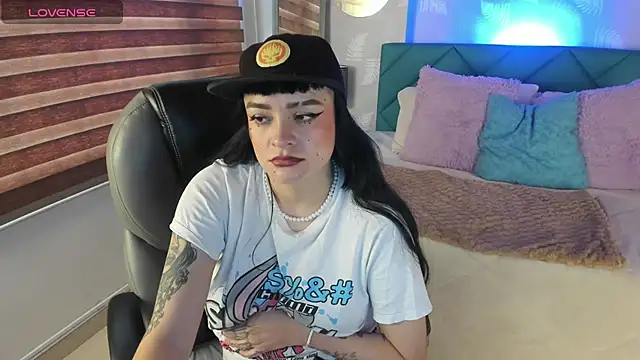 Antonela vargas online show from 03-31-26, 12:18