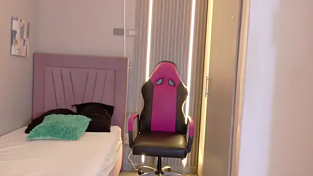 meli peach1 online show from 11-28-25, 07:25