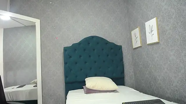 Snapshot of Vic_Taylor chatting on 06-01-26, 11:43 Vic Taylor online show from 06-01-26, 11:43