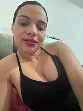Snapshot of Anavalle chatting on 05-24-26, 04:18 Anavalle online show from 05-24-26, 04:18