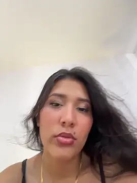 IsabellaJoness  online show from 03-06-26, 08:15