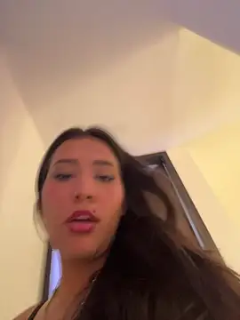 IsabellaJoness  online show from 04-17-26, 08:11