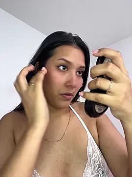 IsabellaJoness  online show from 01-07-26, 08:25