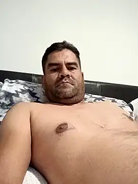 Snapshot of theking1_1 chatting on 09-24-25, 02:51 theking1 1 online show from 09-24-25, 02:51