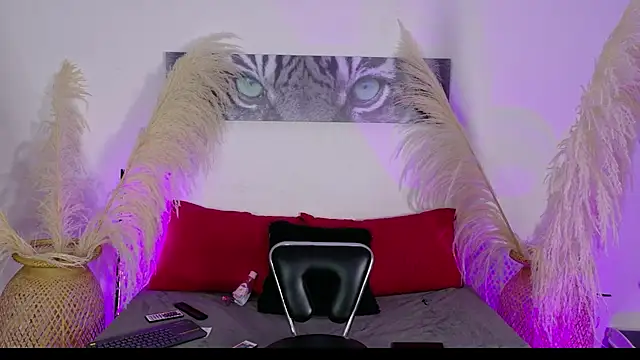 Snapshot of Zafira_ chatting on 02-10-26, 06:18 Zafira online show from 02-10-26, 06:18