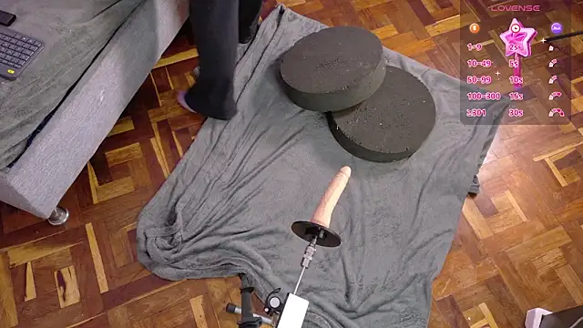 Snapshot of Zafira_ chatting on 02-26-26, 10:04 Zafira online show from 02-26-26, 10:04