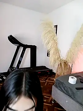 Zafira  online show from 12-20-25, 10:18