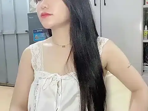 Ara4865 online show from 10-11-25, 02:07