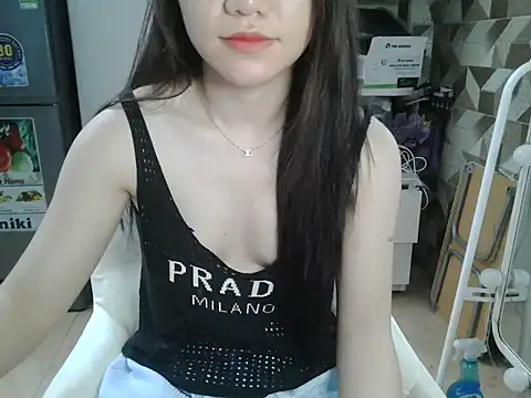 Ara4865 online show from 10-14-25, 02:45