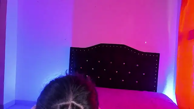 kitty  chs online show from 12-15-25, 12:00