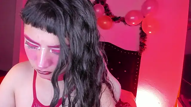 kitty  chs online show from 12-21-25, 02:08