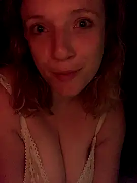 Snapshot of Seturselfonfire chatting on 10-01-25, 10:20 Seturselfonfire online show from 10-01-25, 10:20