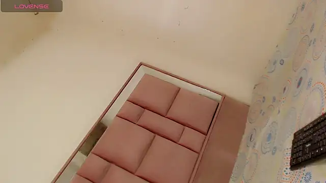 roxanawillts online show from 11-15-25, 08:46