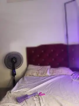 zakura Haruno online show from 04-11-26, 01:13