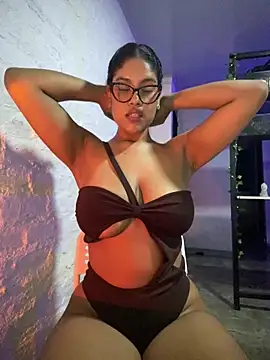 Snapshot of miiabrown18 chatting on 05-22-26, 02:53 miiabrown18 online show from 05-22-26, 02:53