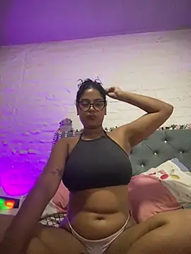 Snapshot of miiabrown18 chatting on 03-04-26, 01:13 miiabrown18 online show from 03-04-26, 01:13