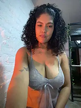 Snapshot of miiabrown18 chatting on 06-06-26, 12:38 miiabrown18 online show from 06-06-26, 12:38