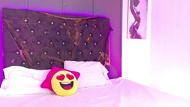 Kataaleya  12 online show from 11-04-25, 11:58