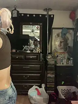 blondebarbiebae online show from 04-12-26, 02:37