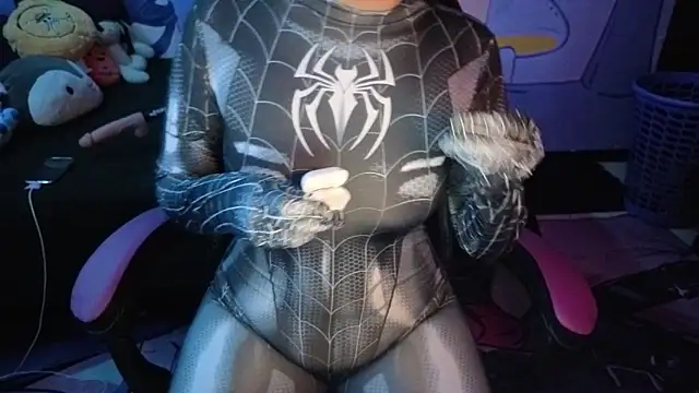 Snapshot of suzumeayaka chatting on 10-03-25, 11:06 suzumeayaka online show from 10-03-25, 11:06