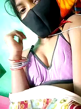 Snapshot of Cuty_kinjal chatting on 10-31-25, 09:32 Cuty kinjal online show from 10-31-25, 09:32