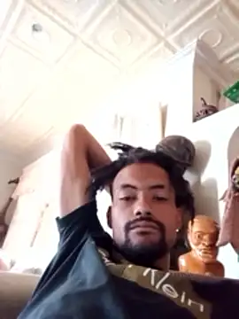 Snapshot of Goofygoody17 chatting on 12-17-25, 09:14 Goofygoody17 online show from 12-17-25, 09:14