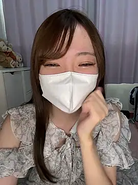 Snapshot of Moe_v_v chatting on 10-19-25, 02:03 Moe v v online show from 10-19-25, 02:03