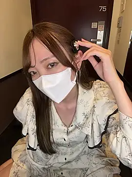 Snapshot of Moe_v_v chatting on 10-11-25, 12:28 Moe v v online show from 10-11-25, 12:28