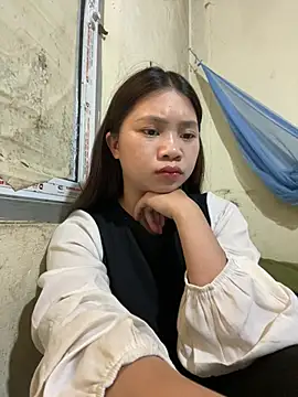 Mayy1 online show from 04-27-26, 01:36