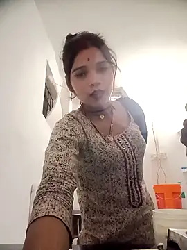 Snapshot of Mahek_love143 chatting on 05-25-26, 04:34 Mahek love143 online show from 05-25-26, 04:34
