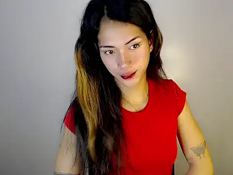 Snapshot of ashley_bombshell chatting on 10-15-25, 08:17 ashley bombshell online show from 10-15-25, 08:17