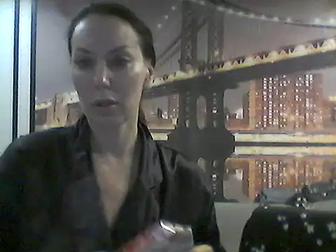 Snapshot of Selirine chatting on 10-21-25, 03:00 Selirine online show from 10-21-25, 03:00