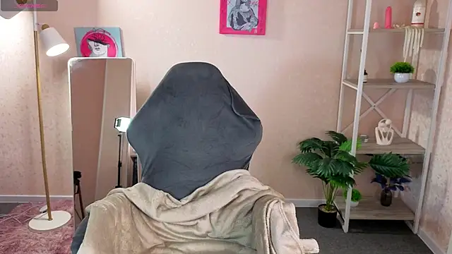 Al1ice Moures online show from 02-23-26, 01:18