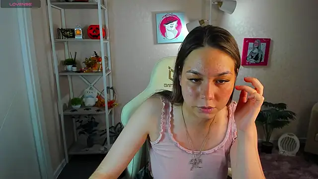 Al1ice Moures online show from 11-21-25, 08:46