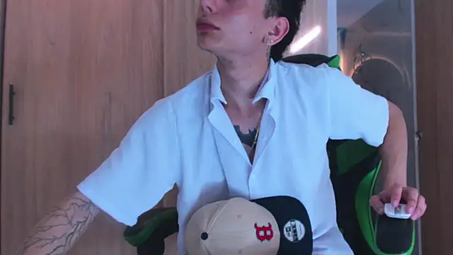 Skinny batman online show from 09-23-25, 12:12