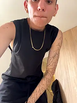 Skinny batman online show from 10-18-25, 05:48