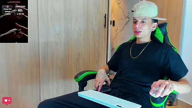 Skinny batman online show from 11-08-25, 04:05