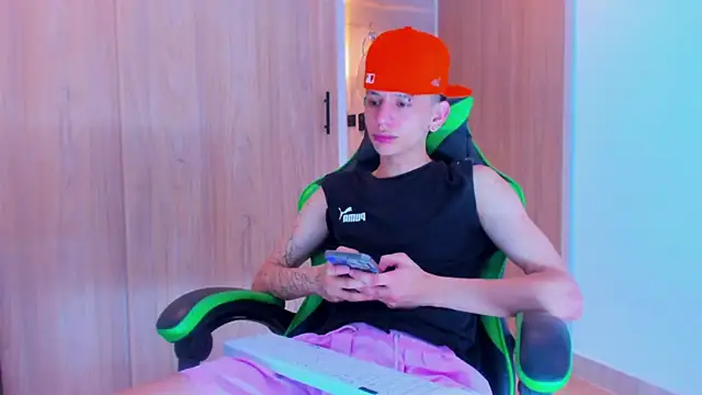 Skinny batman online show from 10-08-25, 11:38