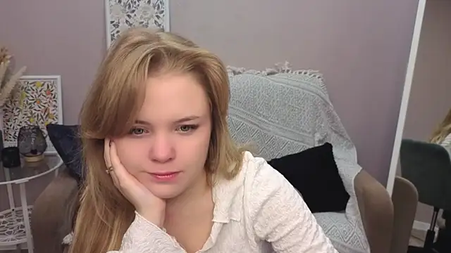 Melissa 199 online show from 10-22-25, 04:34