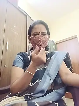 Snapshot of tamil_Boomika chatting on 05-19-26, 06:04 tamil Boomika online show from 05-19-26, 06:04