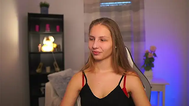 Snapshot of emmie_murray chatting on 02-21-26, 02:19 emmie murray online show from 02-21-26, 02:19