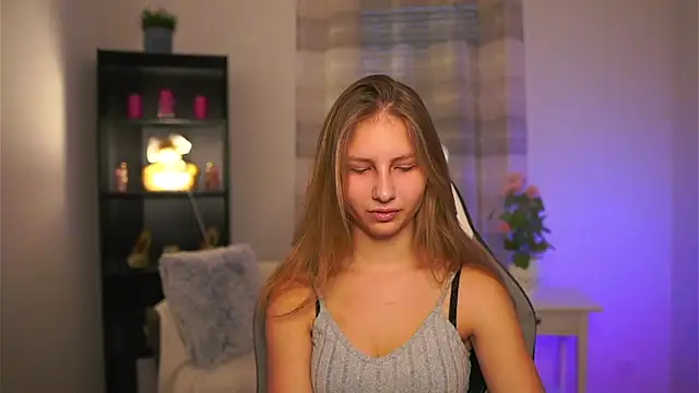 emmie murray online show from 12-20-25, 02:31