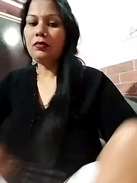 Snapshot of Punjabi_Jatni chatting on 10-30-25, 06:27 Punjabi Jatni online show from 10-30-25, 06:27