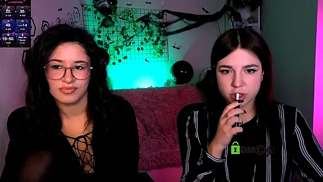 Snapshot of justcamila_ chatting on 10-23-25, 11:42 justcamila online show from 10-23-25, 11:42