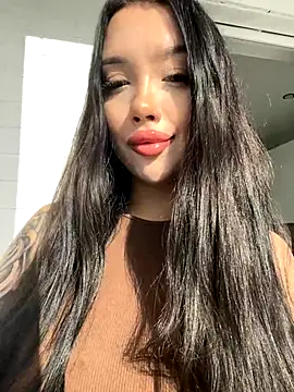 kiss Lissa online show from 11-17-25, 10:19