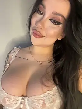 Snapshot of kiss_Lissa chatting on 05-28-26, 04:53 kiss Lissa online show from 05-28-26, 04:53
